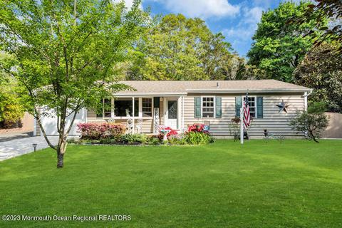 50 Sea Breeze Dr, Little Egg Harbor, NJ 08087