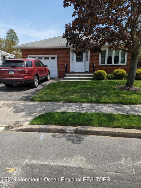 57 Fox Glove Run, Toms River, NJ 08755