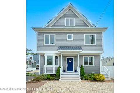137 W Colony Rd, Lavallette, NJ 08735
