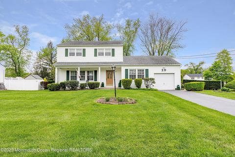 19 Eliot Rd, Manalapan, NJ 07726