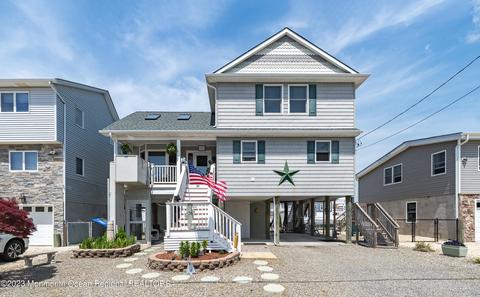 76 Florence Ln, Beach Haven West, NJ 08050