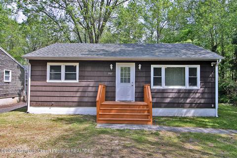 707 Holly Blvd, Bayville, NJ 08721