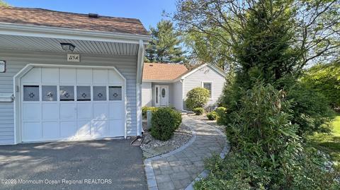 115 Lowens Strasse # a, Freehold, NJ 07728