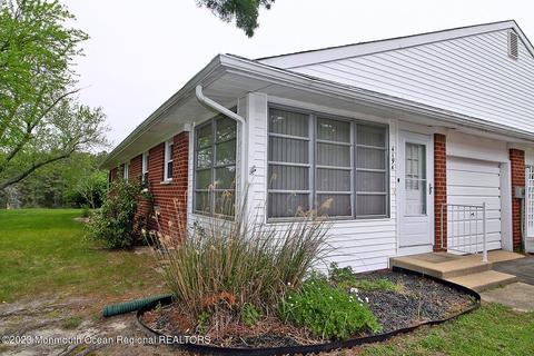 419 Highland Dr #A, Manchester, NJ 08759