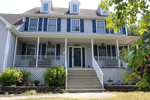 8 Summerhill Ave, Jackson, NJ 08527