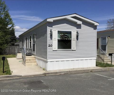 20 Monique Cir, Hazlet, NJ 07730