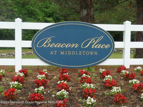 104 Wedgewood Cir, Belford, NJ 07718
