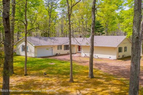 24 John St, Little Egg Harbor, NJ 08087