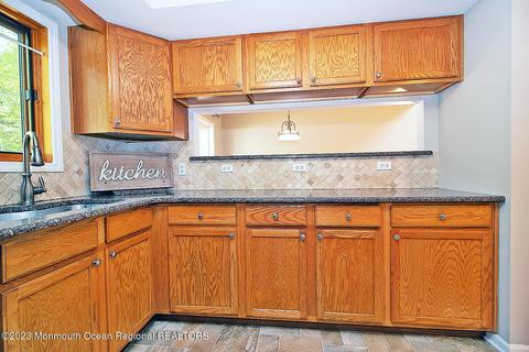 49 Lighthouse Dr, Waretown, NJ 08758 photo 10