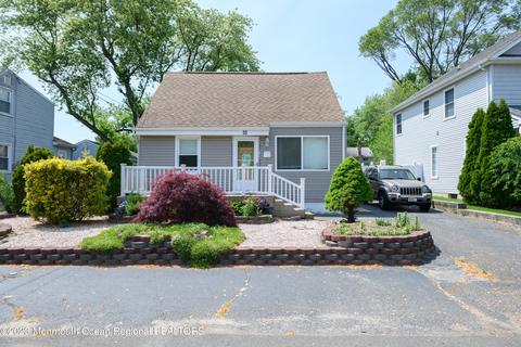 33 Thorne Pl, Hazlet, NJ 07730