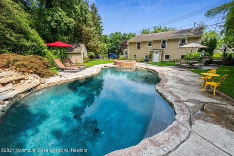 235 Wyckoff Rd, Eatontown, NJ 07724