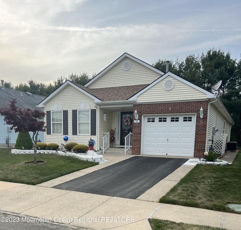 15 Abergele Dr, Toms River, NJ 08757