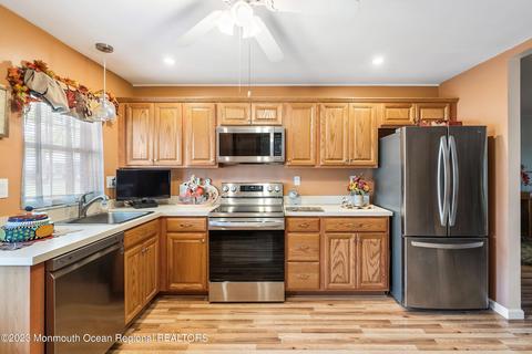 1140 Argyll Cir # b, Lakewood, NJ 08701