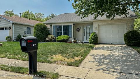 2146 Agincourt Rd, Toms River, NJ 08755