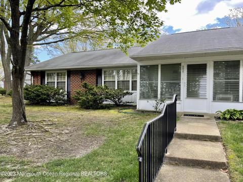 984 Aberdeen Dr # A, Lakewood, NJ 08701