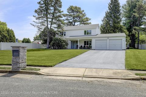20 Fairview Rd, Marlboro, NJ 07746