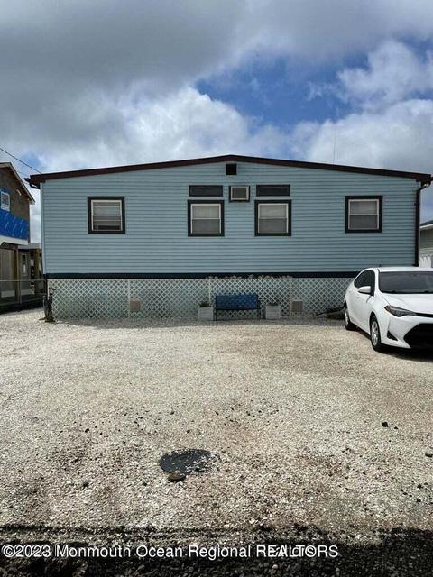 324 Kingfisher Rd, Tuckerton, NJ 08087