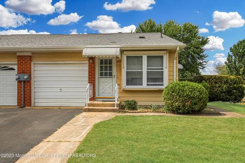 38 Monticello Dr # B, Whiting, NJ 08759