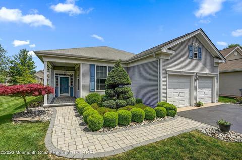 6 Spencer Dr, Jackson, NJ 08527