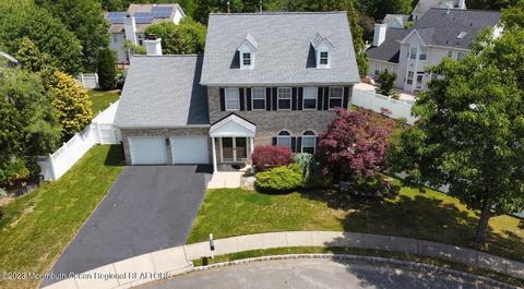 210 Tamarack Ct, Morganville, NJ 07751