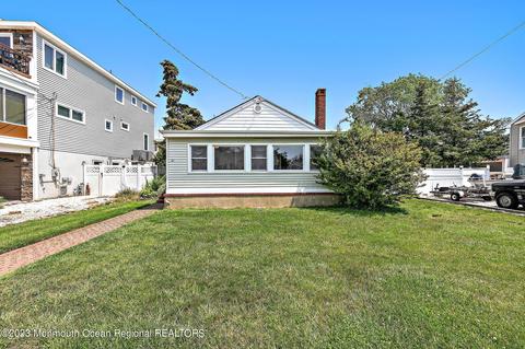 21 W Maryland Ave, Long Beach Township, NJ 08008