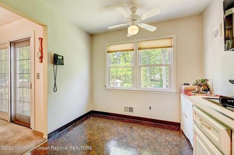 10 Iris Dr, Jackson, NJ 08527 photo 14