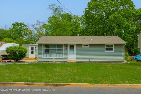 1110 Overlook Dr, Toms River, NJ 08753