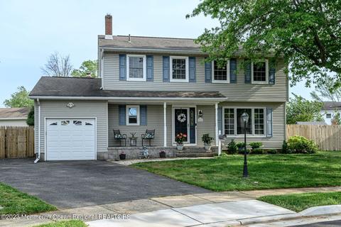 24 Tara Lin Dr, Hazlet, NJ 07730