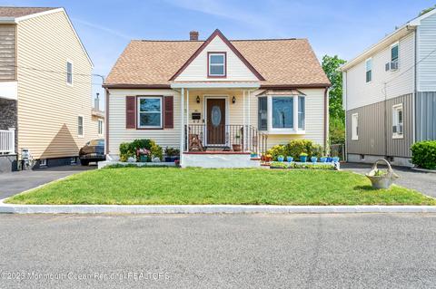 10 Joyce Pl, Hazlet, NJ 07730