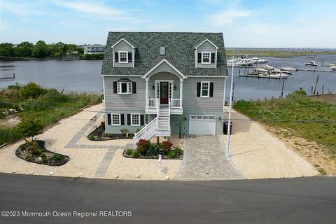 29 Dorrance Dr, Bayville, NJ 08721