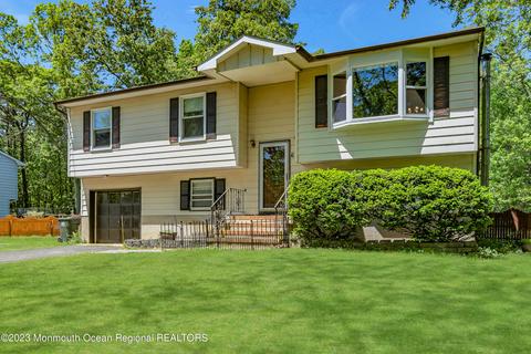 676 W Commodore Blvd, Jackson, NJ 08527 photo 2