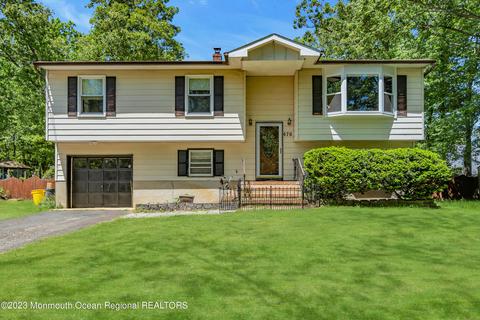 676 W Commodore Blvd, Jackson, NJ 08527