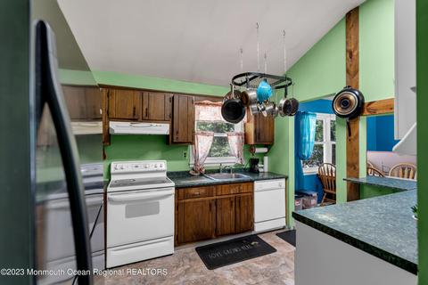 676 W Commodore Blvd, Jackson, NJ 08527 photo 10
