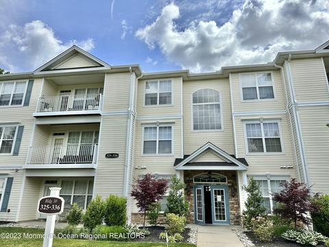 334 Saint Andrews Pl, Manalapan, NJ 07726