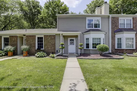 61 Percival Ct, Old Bridge, NJ 08857