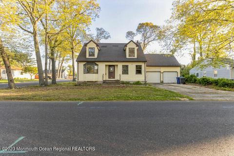 101 Buermann Ave, Toms River, NJ 08753