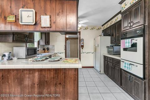 618 Rolling Hills Dr, Brick, NJ 08724 photo 7