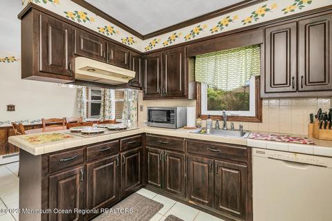618 Rolling Hills Dr, Brick, NJ 08724 photo 9