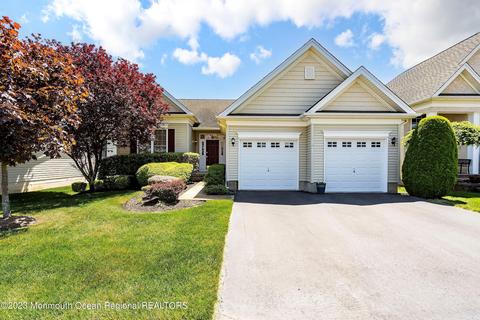51 Turnberry Dr, Monroe, NJ 08831