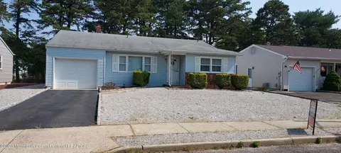 116 Whitmore Dr, Toms River, NJ 08757