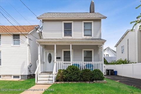 165 2nd St, Keyport, NJ 07735