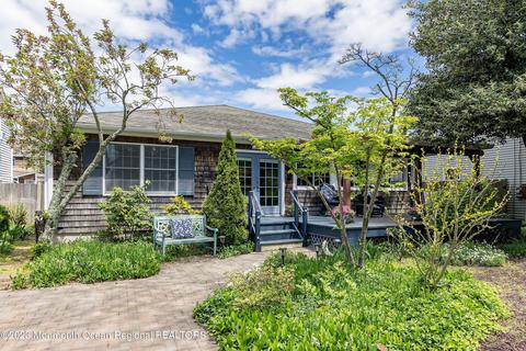 215 Howe St, Point Pleasant, NJ 08742