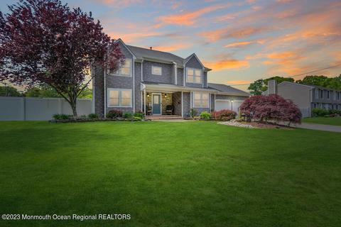 557 Robinhood Rd, Brick, NJ 08724