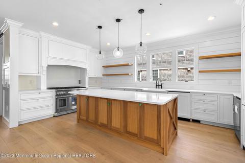 617 Main Ave, Bay Head, NJ 08742