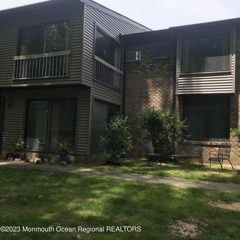 33 Lexington Ct, Red Bank, NJ 07701