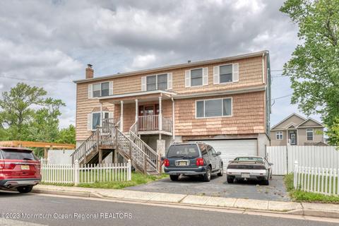 717 4th St, Union Beach, NJ 07735