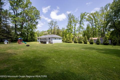 30 Thor Rd, Tinton Falls, NJ 07724