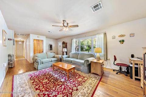 388 Constitution Dr, Forked River, NJ 08731 photo 4