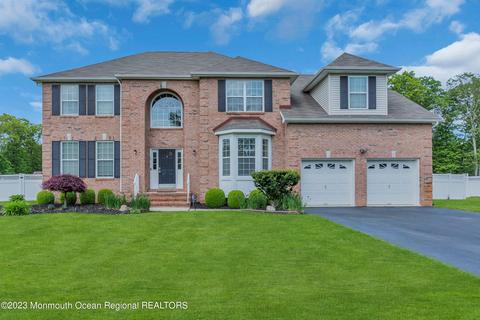 7 Shayna Ct, Monroe, NJ 08831