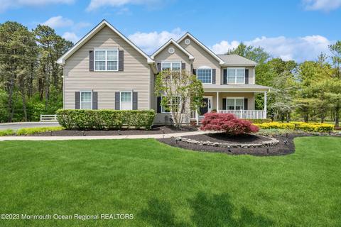 16 Palace Ct, Monroe, NJ 08831